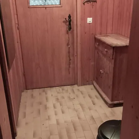 Kleine Gemuetliche Holzhuette Alleinlage - Wlan Bis 5 Personen *