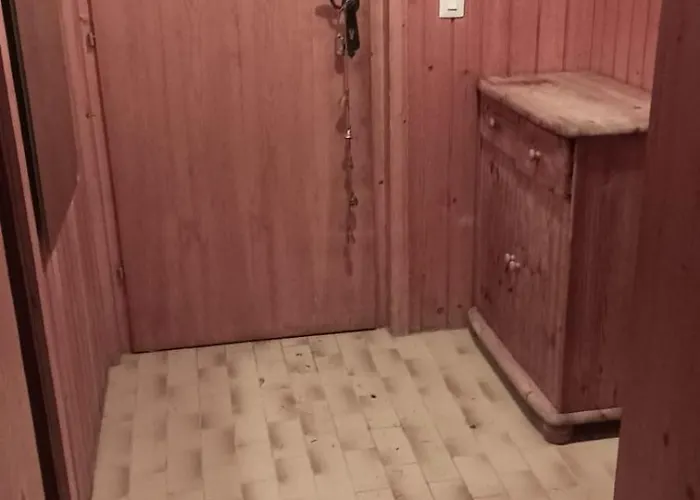 Kleine Gemuetliche Holzhuette Alleinlage - Wlan Bis 5 Personen *