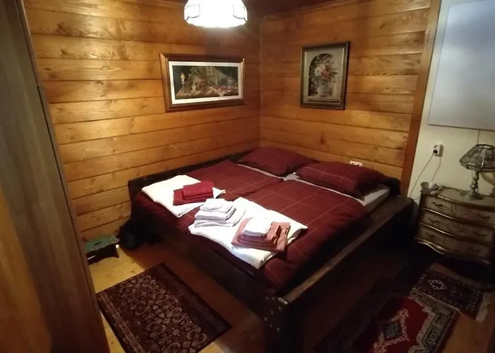 Kleine Gemuetliche Holzhuette Alleinlage - Wlan Bis 5 Personen Nyaraló